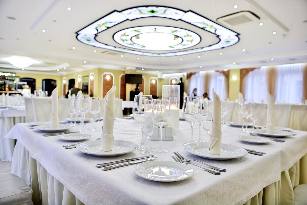 Slava Hotel Запорожье Экстерьер фото