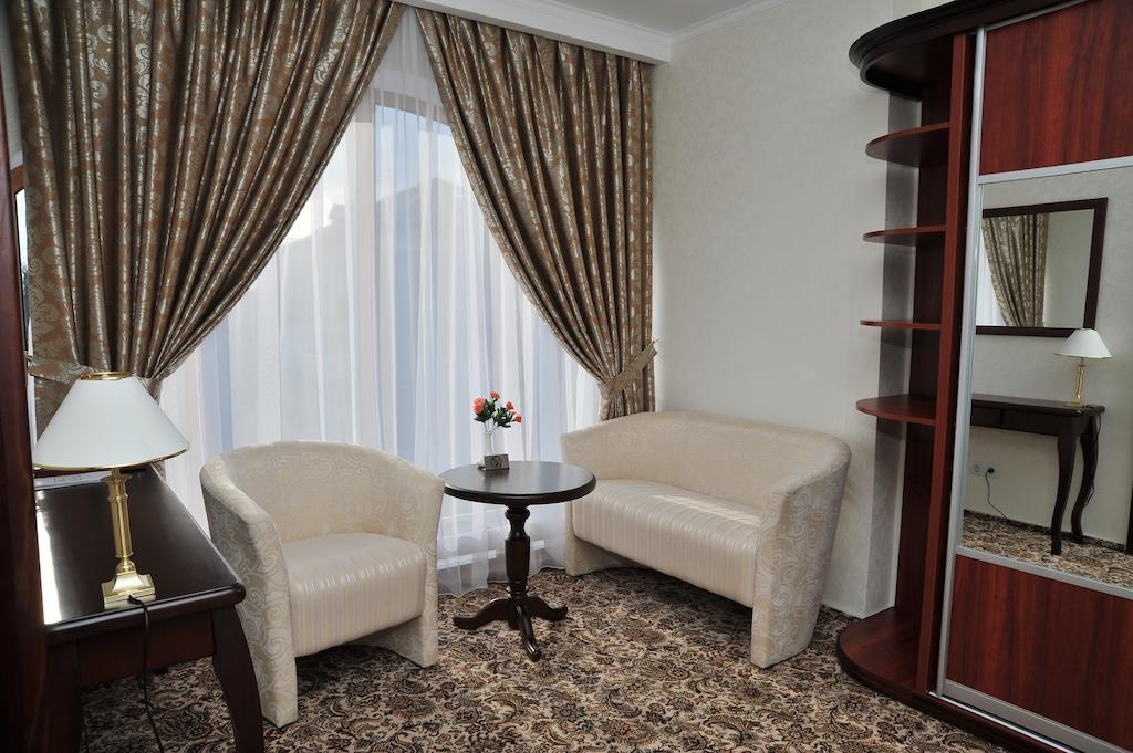 Slava Hotel Запорожье Экстерьер фото