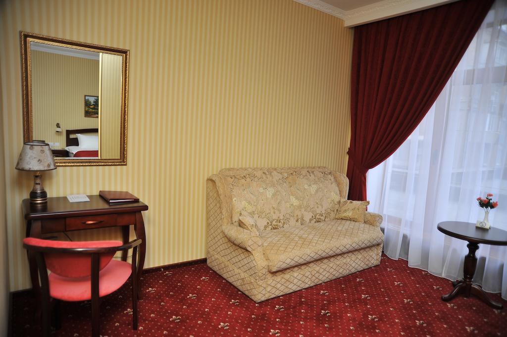 Slava Hotel Запорожье Экстерьер фото