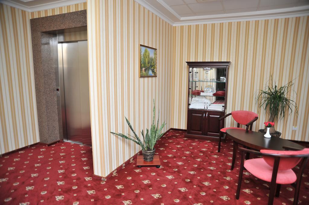 Slava Hotel Запорожье Экстерьер фото