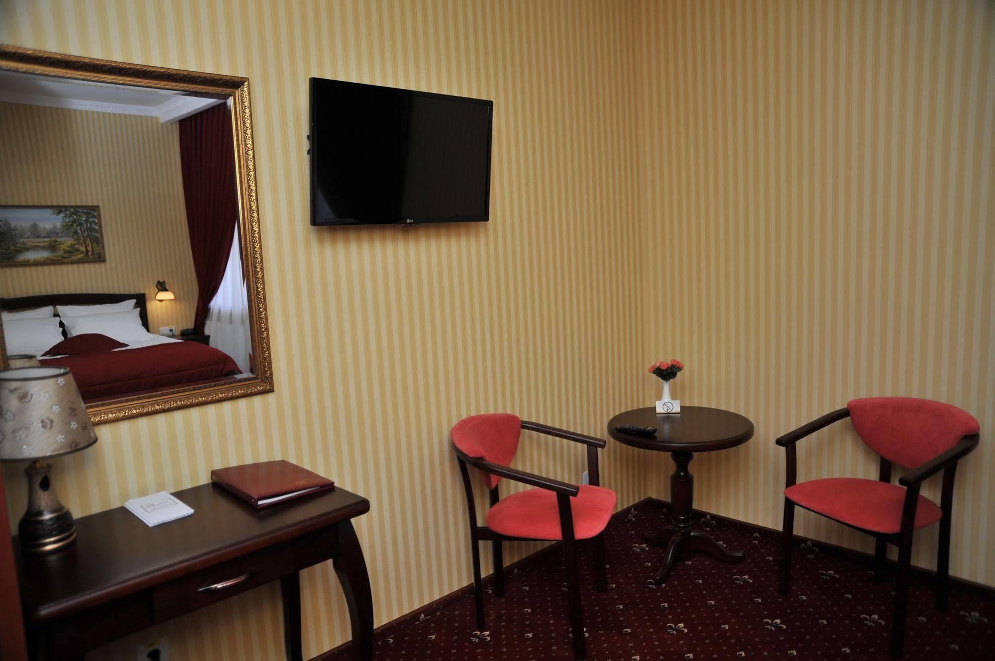 Slava Hotel Запорожье Экстерьер фото