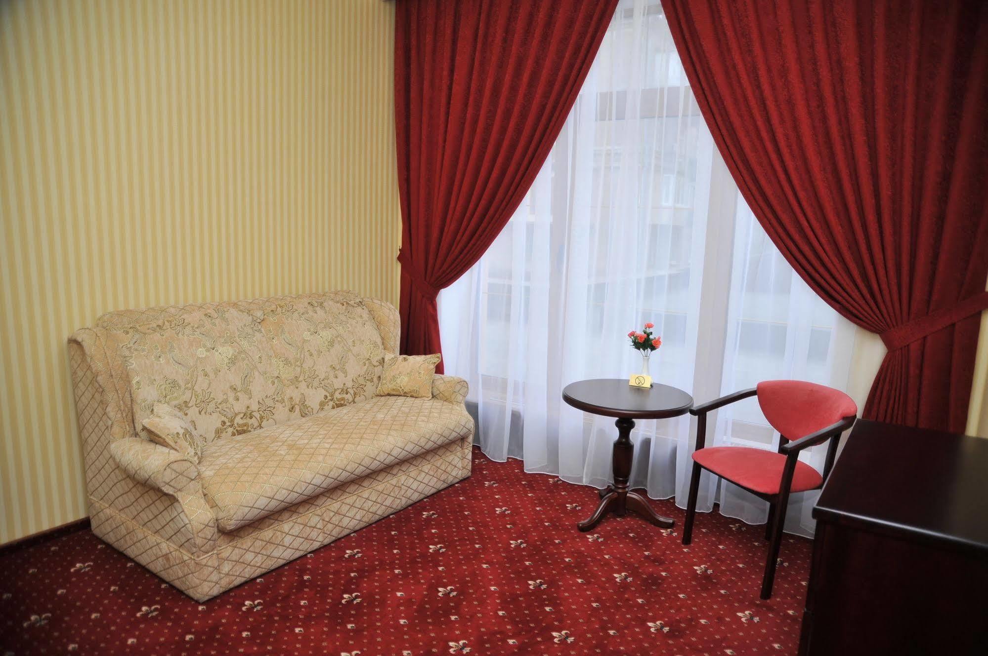 Slava Hotel Запорожье Экстерьер фото