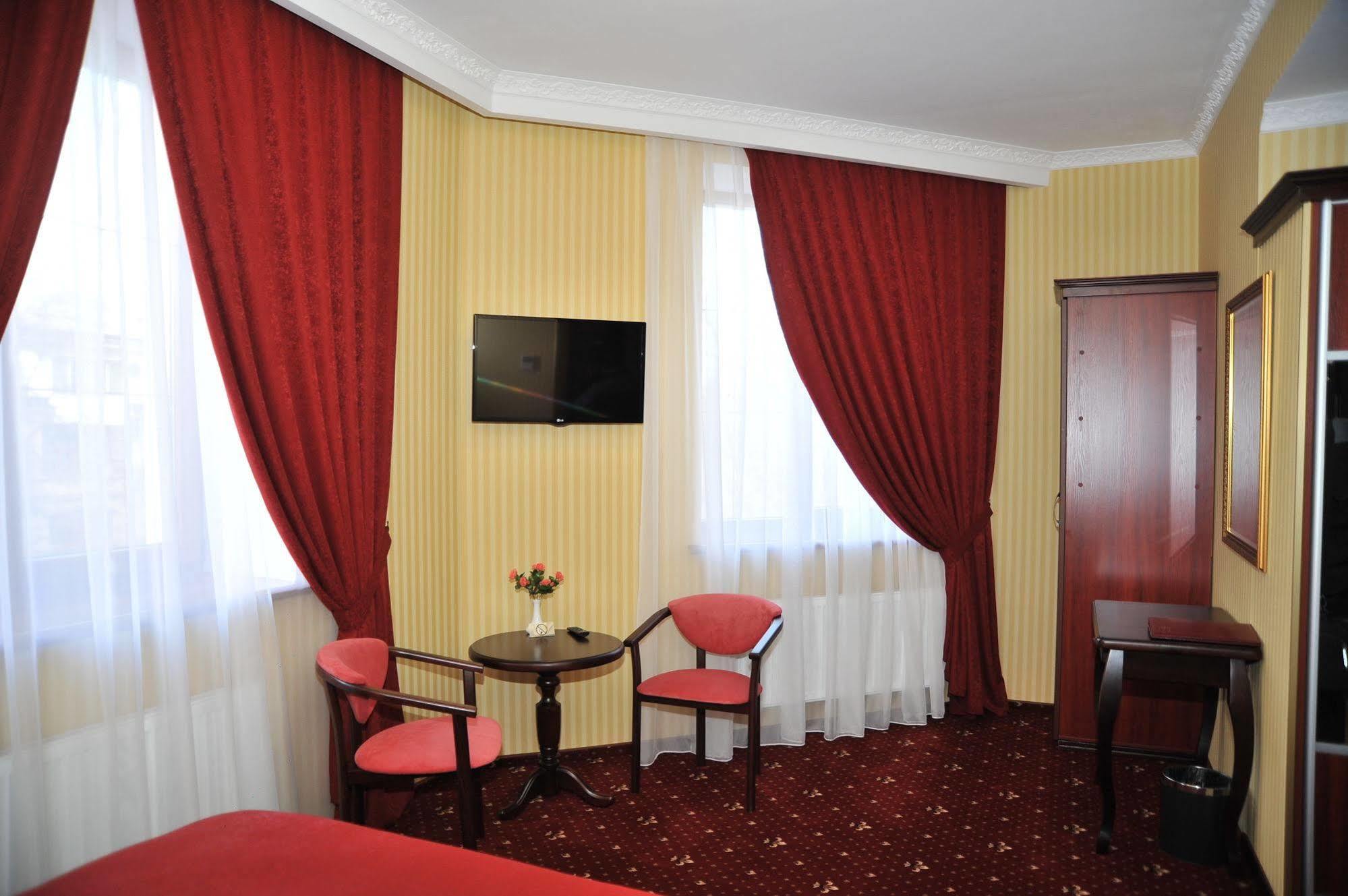 Slava Hotel Запорожье Экстерьер фото