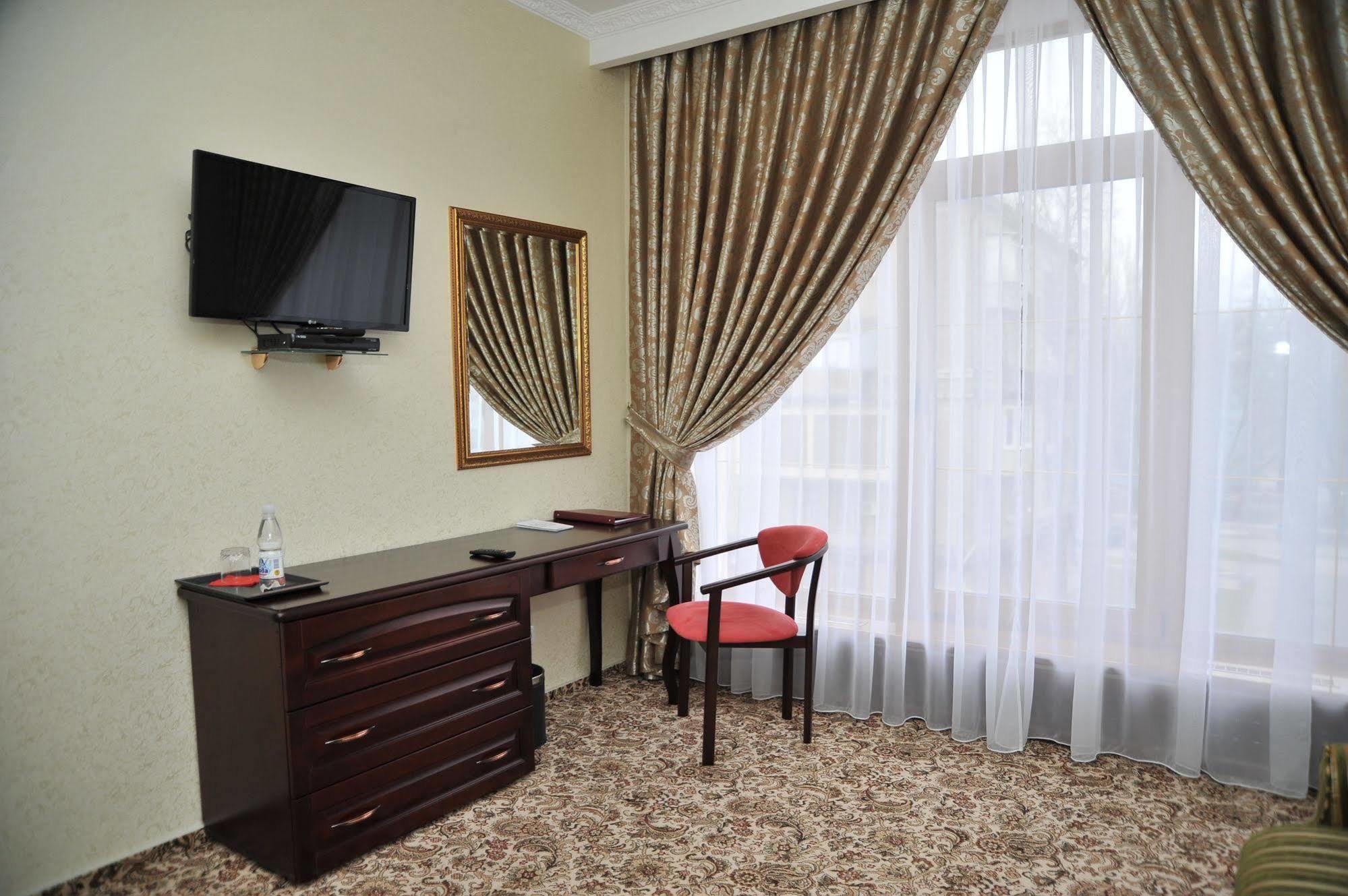 Slava Hotel Запорожье Экстерьер фото