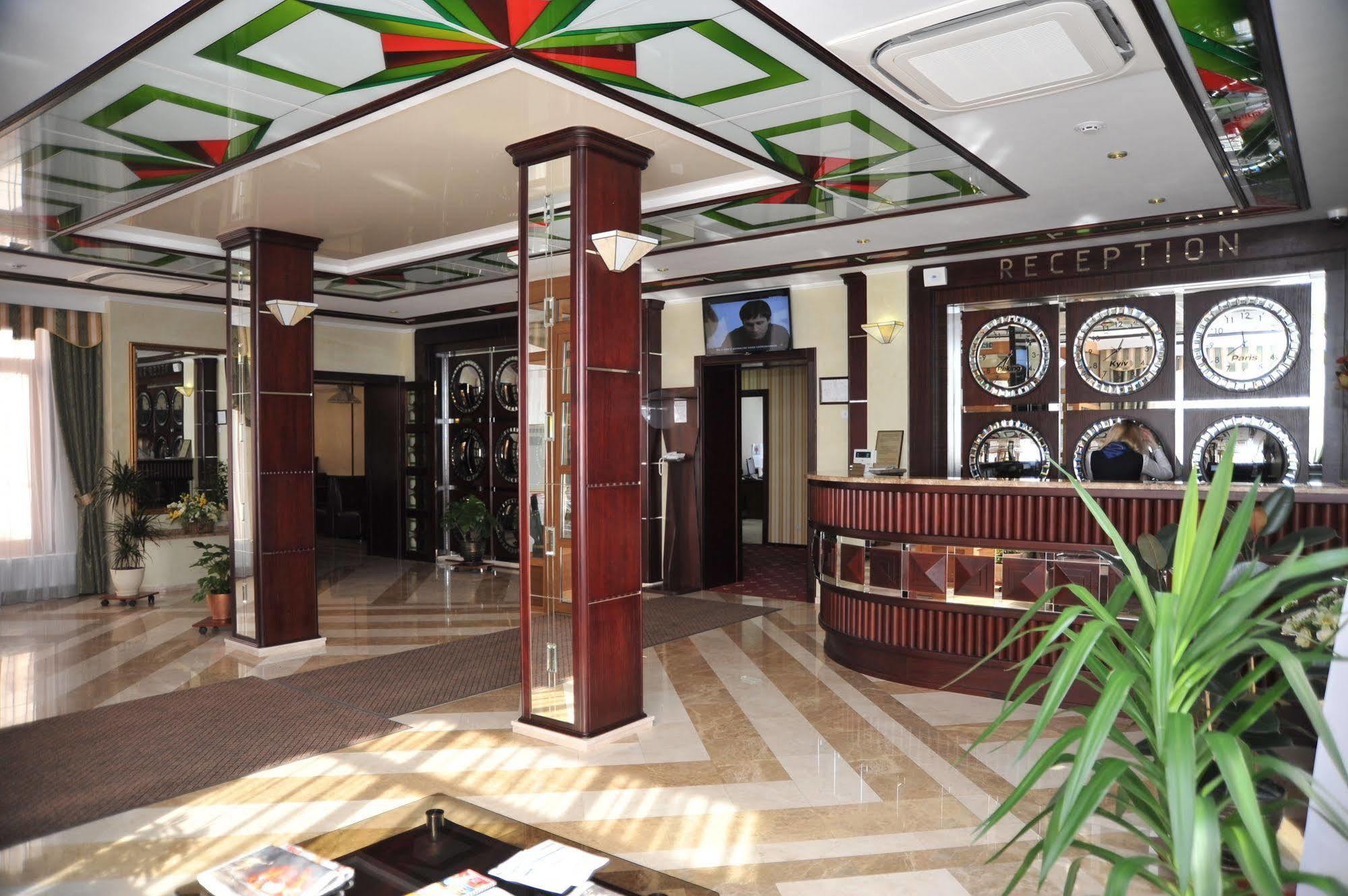 Slava Hotel Запорожье Экстерьер фото
