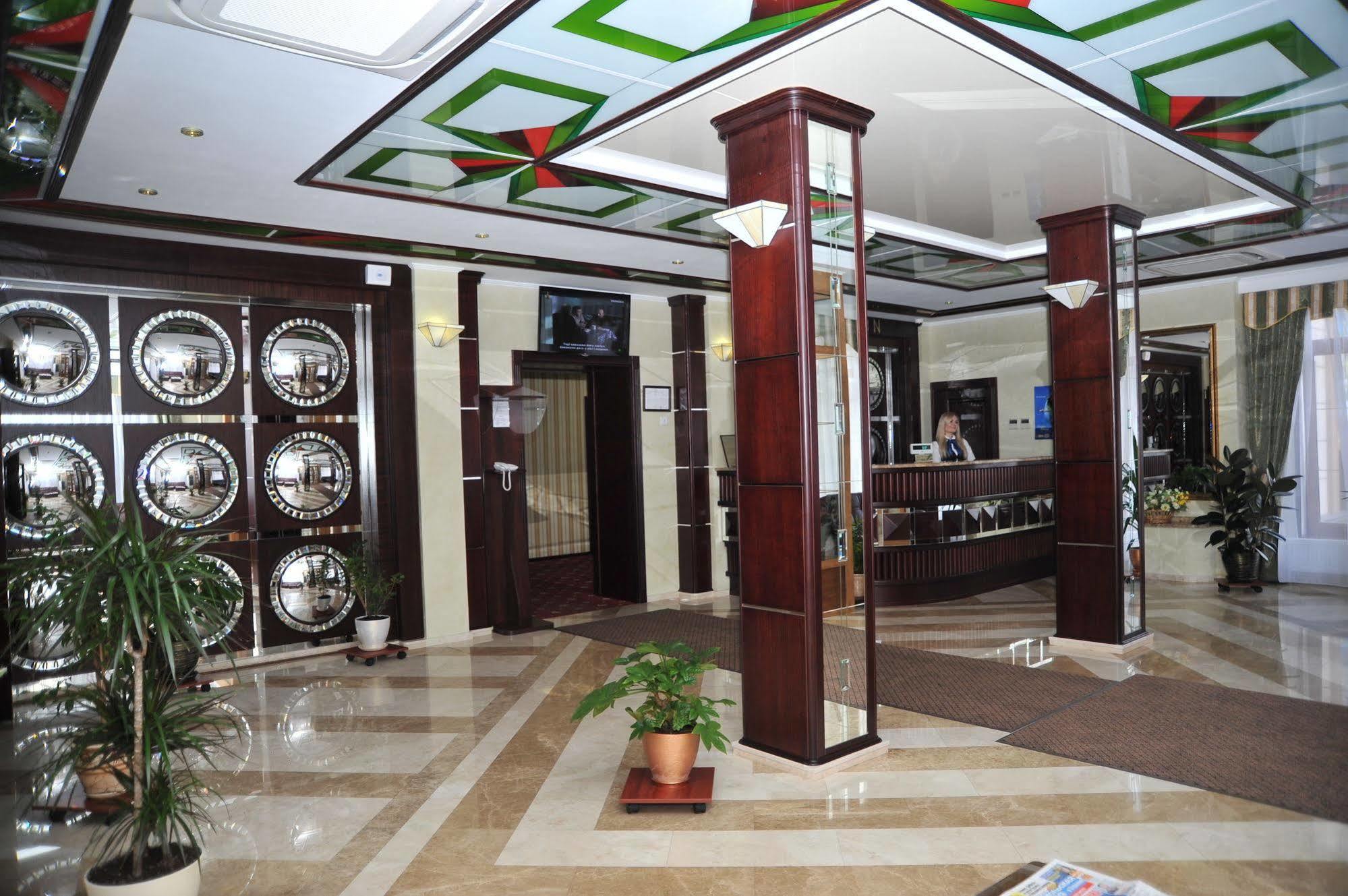 Slava Hotel Запорожье Экстерьер фото